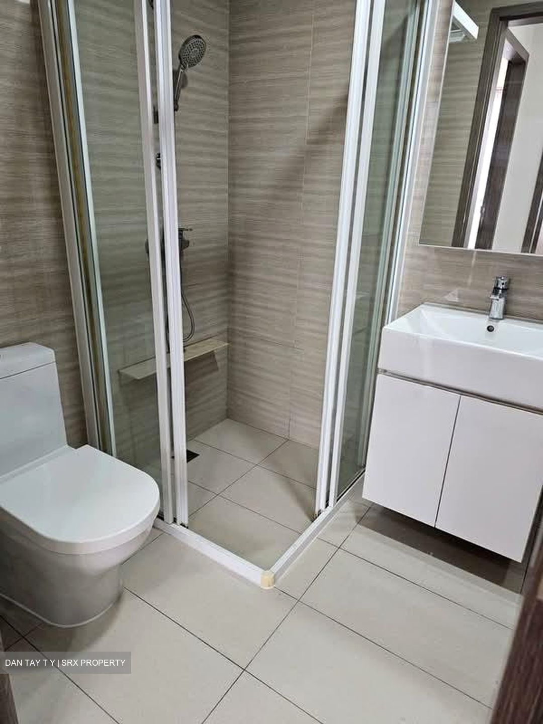 Sky Vue (D20), Condominium #597637271